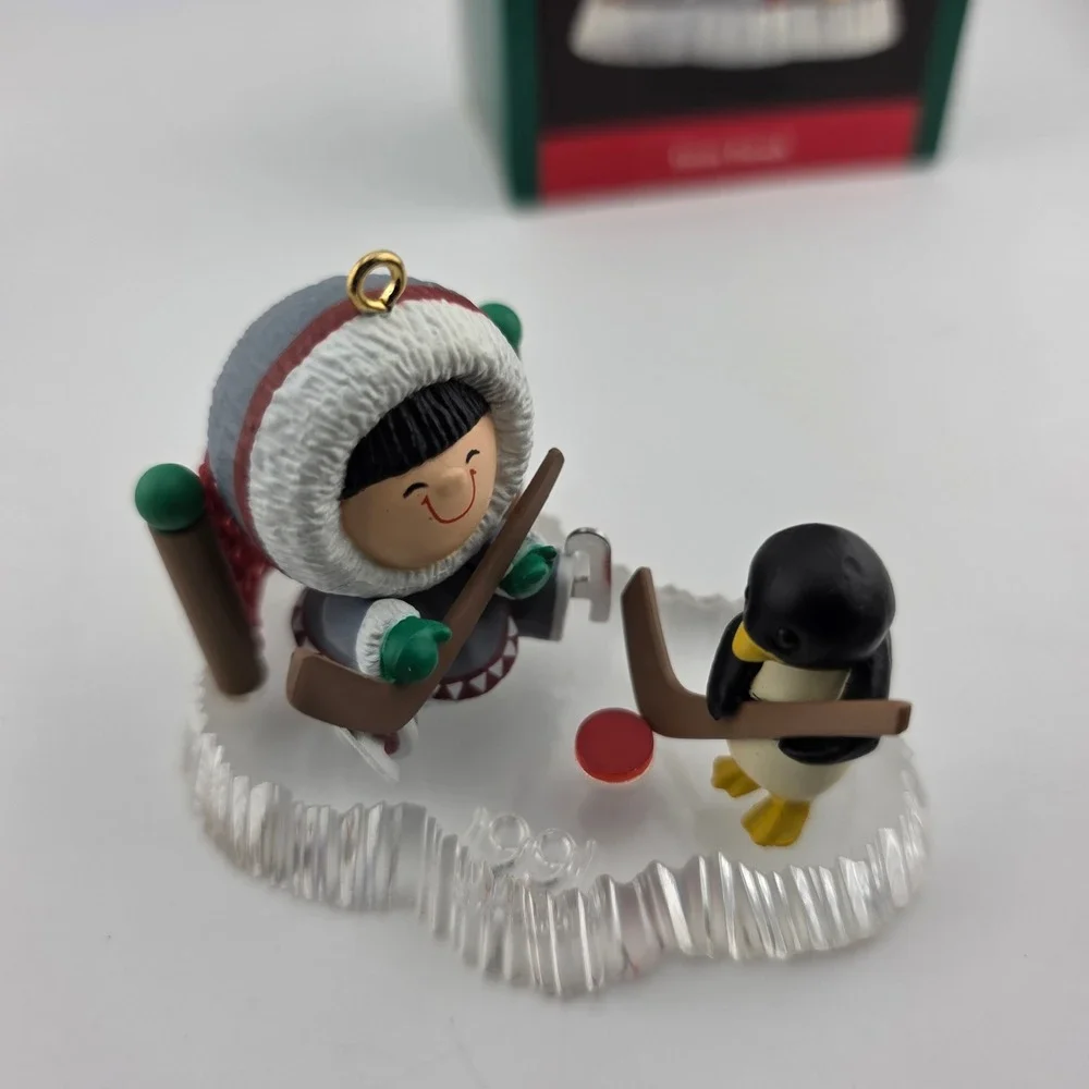 Hallmark 1991 Frosty Friends 12th in Series Keepsake Christmas Ornament With Box
